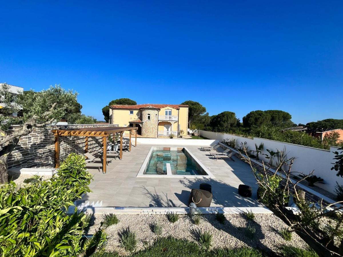 Olivea Luxury Suites Fažana Eksteriør billede