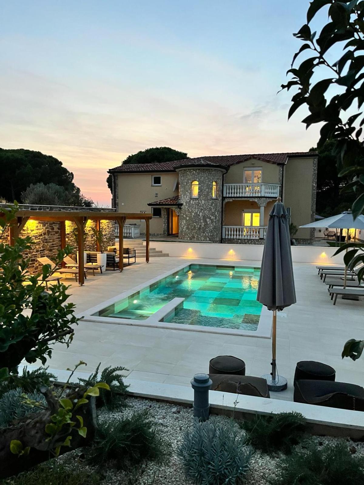 Olivea Luxury Suites Fažana Eksteriør billede